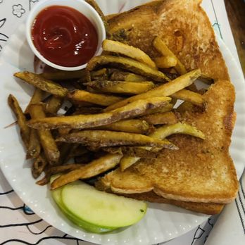 Burger Up - Franklin - Kids Grilled Cheese Meal - Burgers Near Me - Franklin, Tennessee