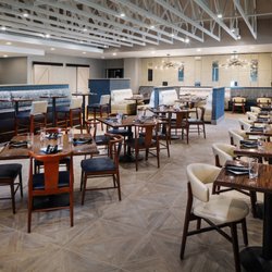 Arbor Tree Lounge - 2020 Updated and Renovated ArborTree Lounge at DoubleTree Ann Arbor
