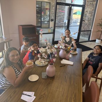 Brunch & Bloom Artisan Cafe - Breakfast & Brunch Near Me - Brentwood, California Brunch & Bloom Artisan Cafe - Breakfast & Brunch Near Me - Brentwood, California