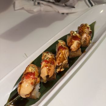 CVI.CHE 105 - La Perricholi - crispy rice with tuna - Seafood Near Me - Miami Beach, Florida CVI.CHE 105 - La Perricholi - crispy rice with tuna - Seafood Near Me - Miami Beach, Florida