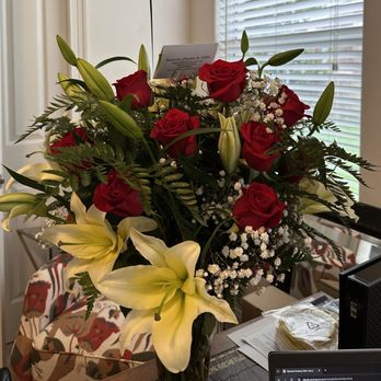 Suntree Florist & Gift - Florists Near Me - Melbourne, Florida Suntree Florist & Gift - Florists Near Me - Melbourne, Florida