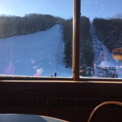 Perfect bluebird day at HV! Sipping a coffee in Yodler Lodge before enjoying the 6" of new snow!