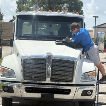 B&C Windshield Repair - Windshield Installation & Repair Near Me - Collierville, Tennessee B&C Windshield Repair - Windshield Installation & Repair Near Me - Collierville, Tennessee