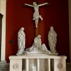 Lovely moving statues