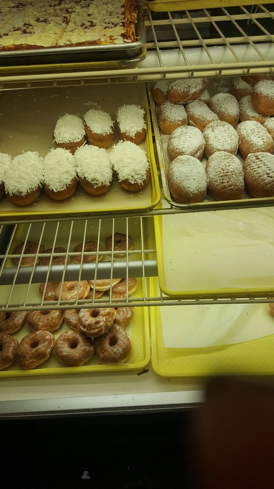 Sanitary Bakery Takeout & Delivery 12 Photos & 21 Reviews Bakeries 126 E Ridge St