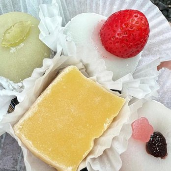 Fugetsu-Do - mango fruit mochi, red bean mochi, matcha mochi, and the strawberry daifuku - Candy Stores Near Me - Los Angeles, California Fugetsu-Do - mango fruit mochi, red bean mochi, matcha mochi, and the strawberry daifuku - Candy Stores Near Me - Los Angeles, California