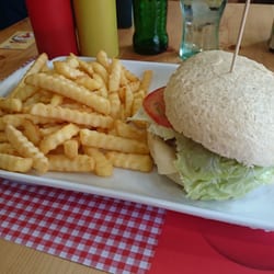 El Mister - Hamburguesa completa  +patatas + refresco.  5,50€