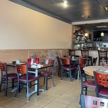Demnika's Italiano - Inside the restaurant - Italian Near Me - Kettering, Ohio