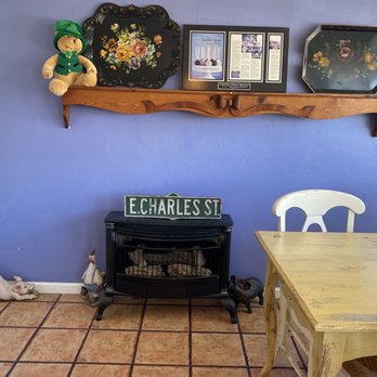 Charles Street Bakery and Cafe - Small town charm - Bakeries Near Me - La Plata, Maryland