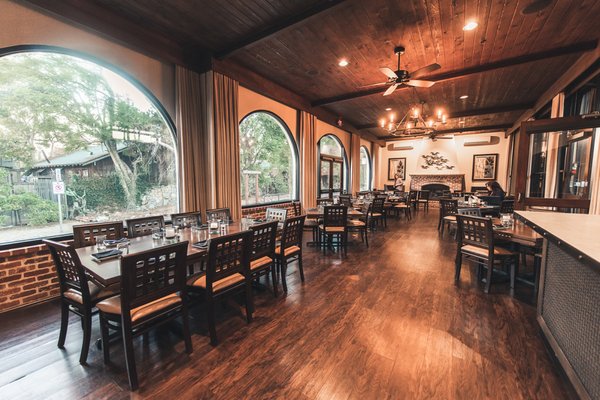 Trevor's at the Tracks by null