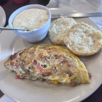 Family Barn- Surfside Beach - Florentine omelet w/ turkey sausage, grits & biscuit - Southern Near Me - Surfside Beach, South Carolina Family Barn- Surfside Beach - Florentine omelet w/ turkey sausage, grits & biscuit - Southern Near Me - Surfside Beach, South Carolina