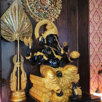 Nicky's Thai Kitchen - Statuette of Buddha @ Nicky's Thai Kitchen in downtown Pittsburgh - Thai Near Me - Pittsburgh, Pennsylvania Nicky's Thai Kitchen - Statuette of Buddha @ Nicky's Thai Kitchen in downtown Pittsburgh - Thai Near Me - Pittsburgh, Pennsylvania