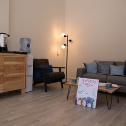 GoFloat Studios - Post-Float Lounge