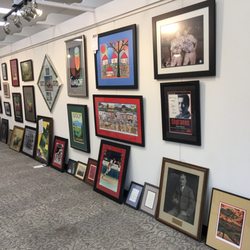 Cobblestone Frame and Art Gallery