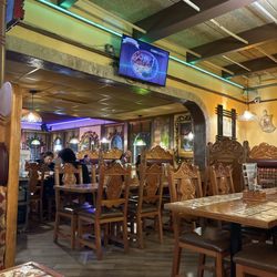 Azteca Mexican Restaurant - I love it here (: