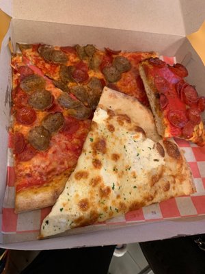 Norm’s Pizza by null Norm’s Pizza by null