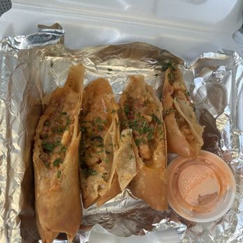 Love’s Cajun Cuisine - Seafood Near Me - Houston, Texas