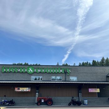 Town & Country Market - Poulsbo - Front - Grocery Near Me - Poulsbo, Washington
