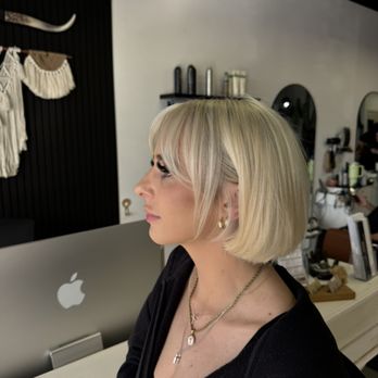 Aura Aveda Salon - Blunt bob with bangs . Custom aveda blondes - Hair Salons Near Me - Indio, California Aura Aveda Salon - Blunt bob with bangs . Custom aveda blondes - Hair Salons Near Me - Indio, California
