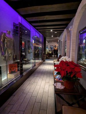 Milano Restaurant & Bar by null