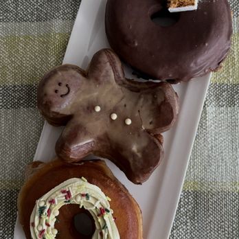 Pastries By Hanna - Holiday Donuts - Bakeries Near Me - Canaan, Connecticut Pastries By Hanna - Holiday Donuts - Bakeries Near Me - Canaan, Connecticut