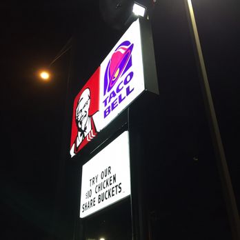 KFC - Sign out front - Fast Food Near Me - Lakeland, Florida