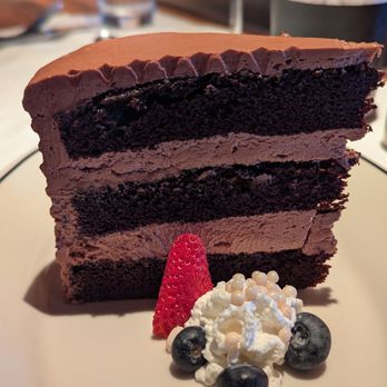 Laurel Grill - Chocolate cake 10/10 - American Near Me - Culver City, California Laurel Grill - Chocolate cake 10/10 - American Near Me - Culver City, California