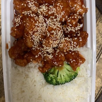 Far East Kitchen - Sesame chicken comb with white rice - Chinese Near Me - Miller Place, New York Far East Kitchen - Sesame chicken comb with white rice - Chinese Near Me - Miller Place, New York