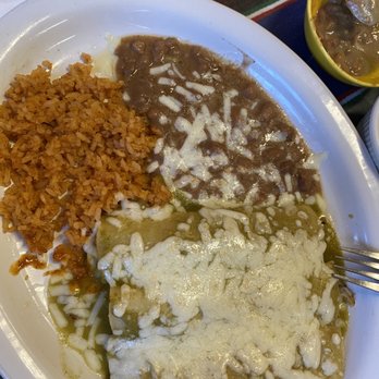 El Tapatio - Chicken Enchiladas - Mexican Near Me - Guadalupe, California El Tapatio - Chicken Enchiladas - Mexican Near Me - Guadalupe, California