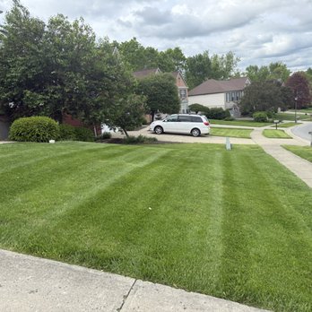 Gueras Landscaping - Gutter Services Near Me