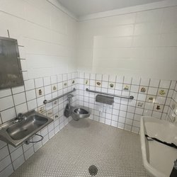 Lavretta Park - Public Restrooms