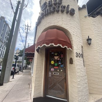 Cafe Demetrio - Outside - Coffee & Tea Near Me - Coral Gables, Florida