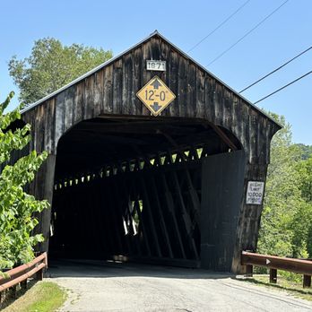 Willard Twin Covered Bridges - Landmarks & Historical Buildings Near Me - Hartland, Vermont Willard Twin Covered Bridges - Landmarks & Historical Buildings Near Me - Hartland, Vermont