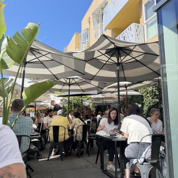 Fambrini's Cafe - Patio - Sandwiches Near Me - Palo Alto, California