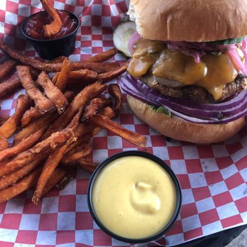 Kooper's Tavern - Tuesday's $7 burgers - Bars Near Me - Baltimore, Maryland Kooper's Tavern - Tuesday's $7 burgers - Bars Near Me - Baltimore, Maryland