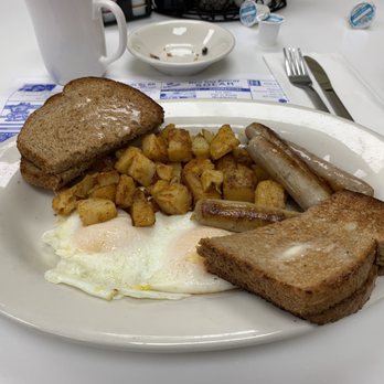 The Blueberry Muffin - Breakfast & Brunch Near Me - Kingston, Massachusetts