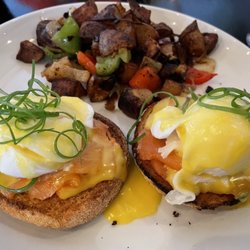 3 Keys Restaurant and Georgetown Tavern