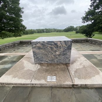 VIRGINIA TECH - Updated January 2026 - 74 Photos - 290 College Ave