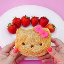 Hello Kitty Cafe