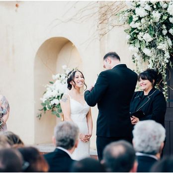 Bilingual Ceremony Specialist - Photo by: Photo: Vanessa Mestas http://www.xoandfetti.com/ - Officiants Near Me - Whittier, California Bilingual Ceremony Specialist - Photo by: Photo: Vanessa Mestas http://www.xoandfetti.com/ - Officiants Near Me - Whittier, California