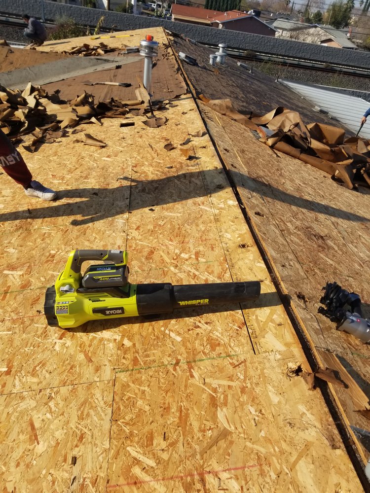 Slide of Reyes Handyman & General Construction