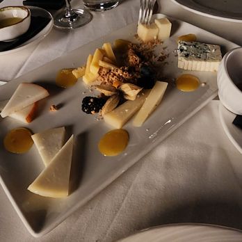 Abades Triana Restaurante - Cheese appetizer - Spanish Near Me - Seville, SE Abades Triana Restaurante - Cheese appetizer - Spanish Near Me - Seville, SE