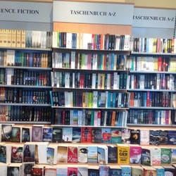 k presse + buch - Recht solide Auswahl an Taschenbüchern im Laden in der Haupthalle