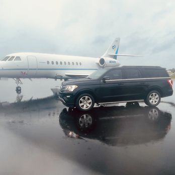 Smith’s 5 Star Transport - Executive customers being picked up at Burlington Regional Airport. - Airport Shuttles Near Me Smith’s 5 Star Transport - Executive customers being picked up at Burlington Regional Airport. - Airport Shuttles Near Me