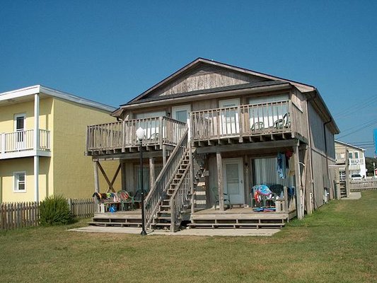 BLUE MARLIN BEACH VACATION LODGING - 317 Atlantic Ave, Kure Beach