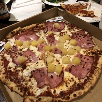 Pizza Paradiso - Maui Wowie pizza - Pizza Near Me - Lahaina, Hawaii