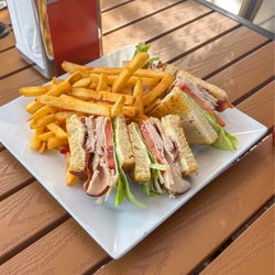The Great Grill - Turkey Bacon Club