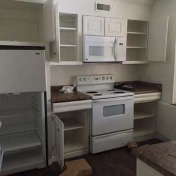 Estates At Wilhaggin - Kitchen - Apartments Near Me - Sacramento, California Estates At Wilhaggin - Kitchen - Apartments Near Me - Sacramento, California