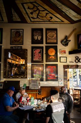 1400 Bar & Grill by null