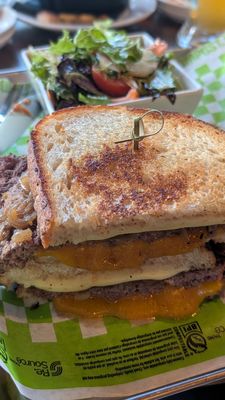 Nettie's Tavern by null